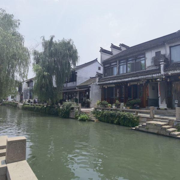 17年龙套,为拍戏脸被划,伤疤从眼角到下巴,王阳走红并不是意